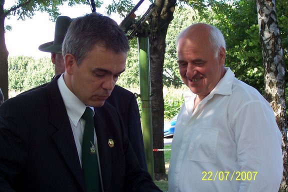 100_1615.jpg 
